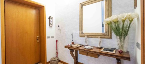 4-Zimmer Wohnung in Novara, Italy, Nr. 34936 11