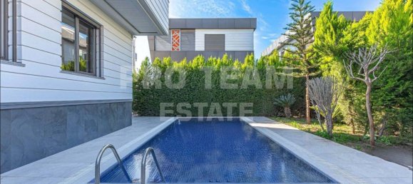 7-salle Villa à Muratpasa, Turkey No. 40997 5