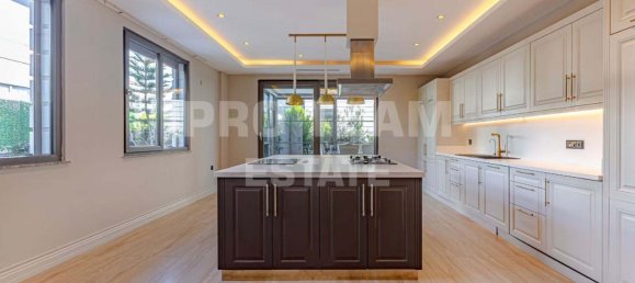 7-salle Villa à Muratpasa, Turkey No. 40997 9