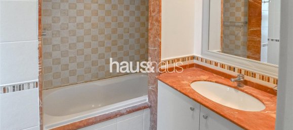 4 bedrooms Townhouse in Dubai Sports City, UAE No. 98649 6