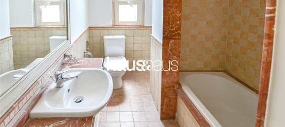 4 bedrooms Townhouse in Dubai Sports City, UAE No. 98649 9