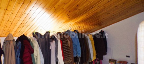 6 bedrooms House in Fossato di Vico, Italy No. 304200 35