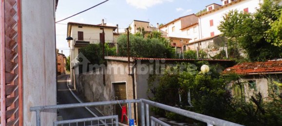 6 bedrooms House in Fossato di Vico, Italy No. 304200 8