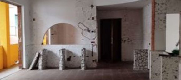 Apartamento de 3 divisões em Voghera, Italy N.º 95461 2