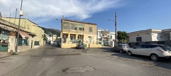 Villa T3 em San Sebastiano al Vesuvio, Italy N.º 213300 3