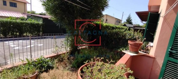 2 bedrooms Apartment in Empoli, Italy No. 304670 4