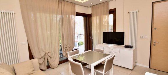 3 rooms Apartment in Comacchio, Italy No. 212878 9