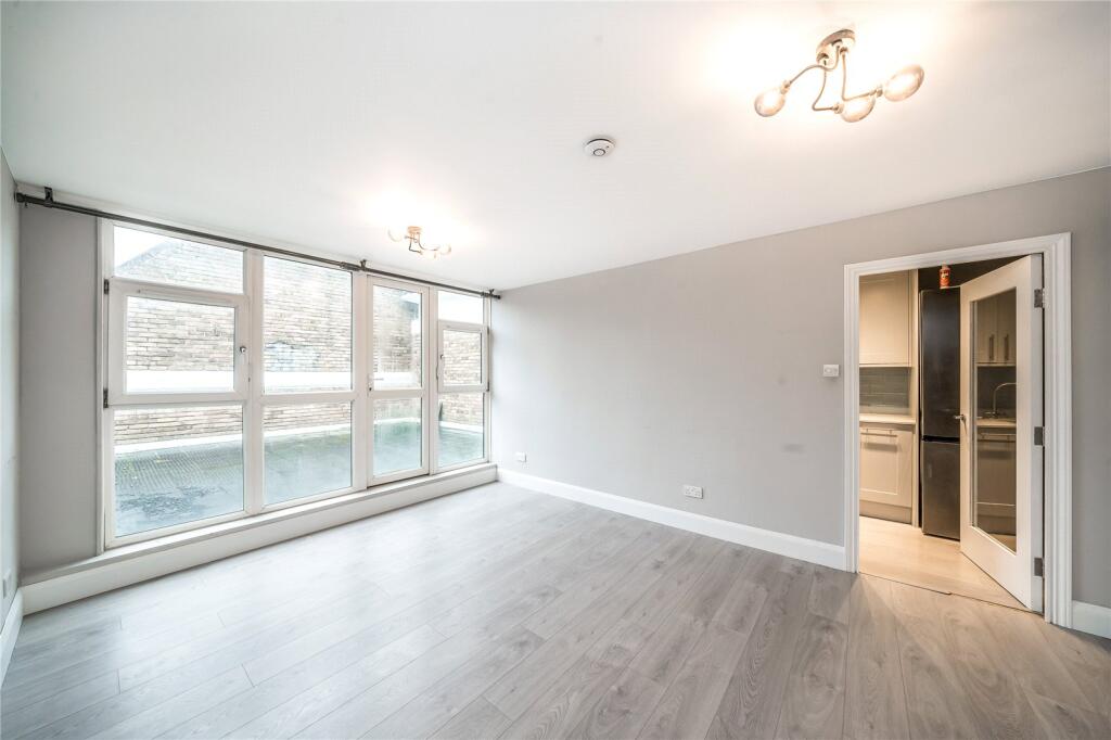 2 bedrooms Apartment in London, United Kingdom No. 12804
