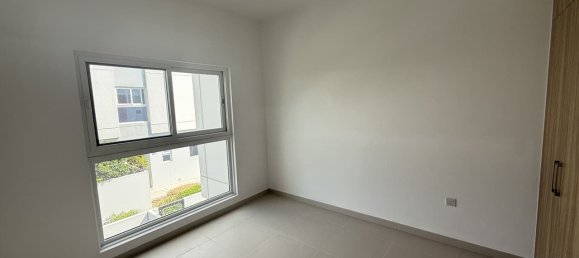 Moradia em banda T3 em Dubai Land, UAE N.º 120579 10