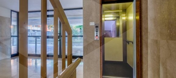 4 rooms Apartment in Verona, Italy No. 27963 3