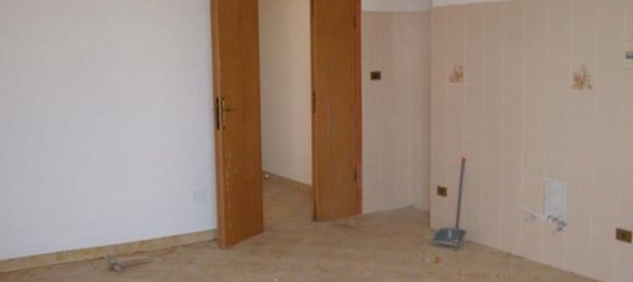 2 bedrooms House in Sorano, Italy No. 252589 2