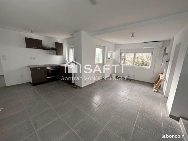 Casa de 2 dormitorios en Vincly, France No. 312199