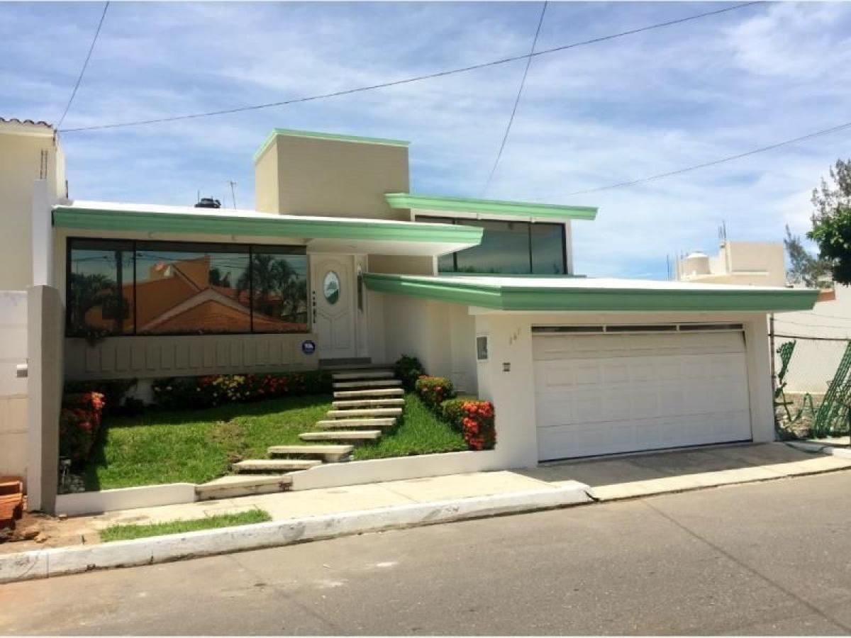 Casa de 3 dormitorios en Veracruz, Mexico No. 217074
