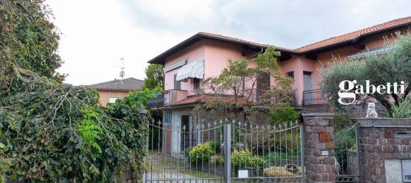 6 rooms Villa in Nibionno, Italy No. 281661 3
