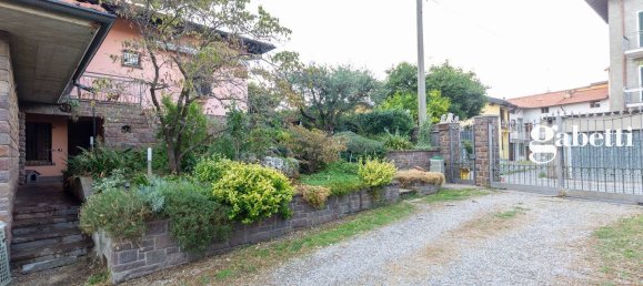 6 rooms Villa in Nibionno, Italy No. 281661 10