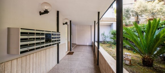 3 chambres Appartement à Rome, Italy No. 313736 2