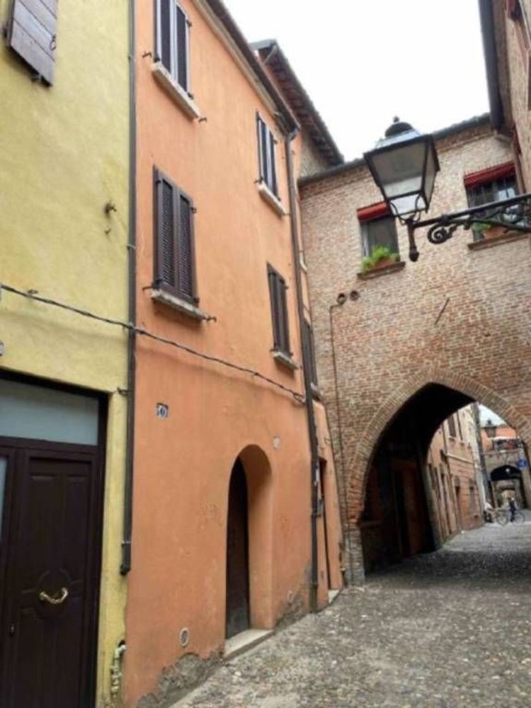 2 rooms Apartment in Ferrara, Italy No. 19594