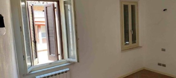 2 rooms Apartment in Ferrara, Italy No. 19594 8