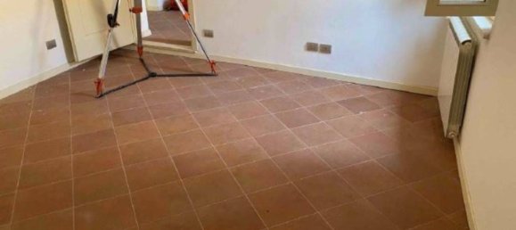 2 rooms Apartment in Ferrara, Italy No. 19594 10