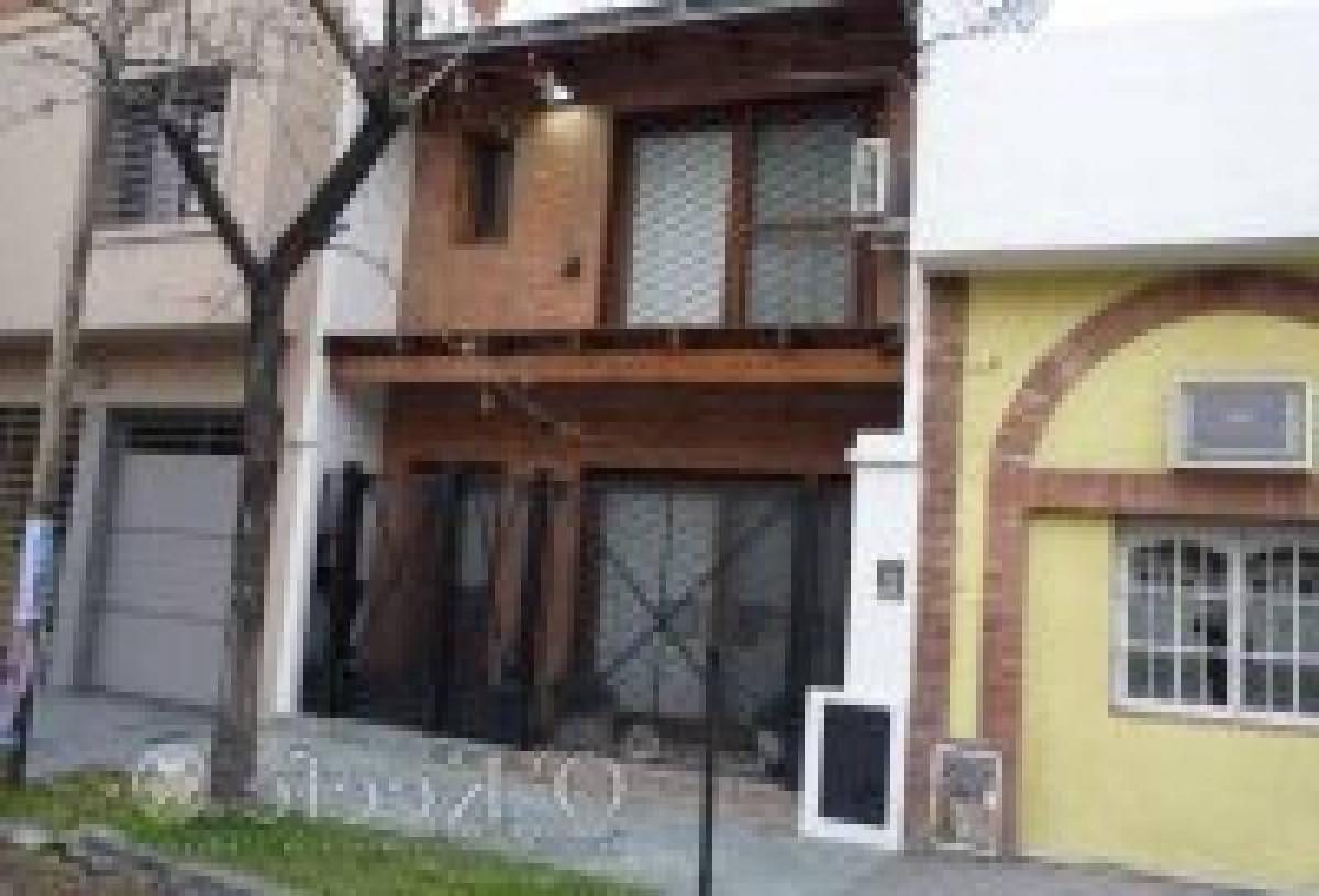 3 Schlafzimmer Haus in Quilmes, Argentina, Nr. 58539