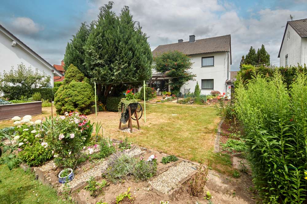 5 bedrooms Townhouse in Miltenberg, Germany No. 220078