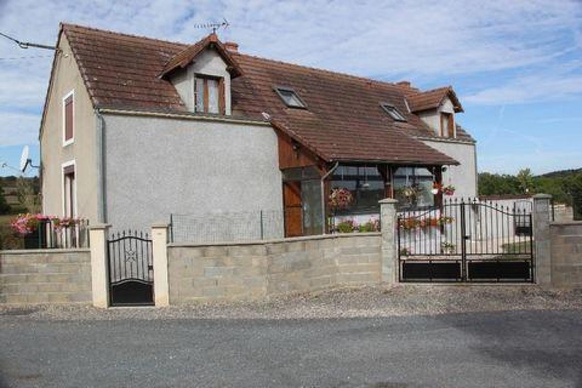 3 bedrooms House in Montchanin, France No. 12081