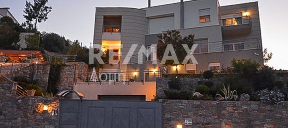 4 bedrooms Property in Volos, Greece No. 734 2