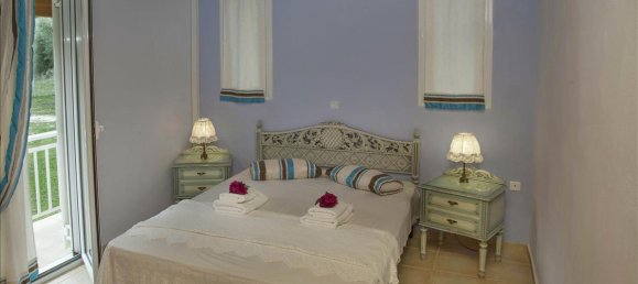 4 bedrooms Commercial property in Loutraki, Greece No. 6610 5