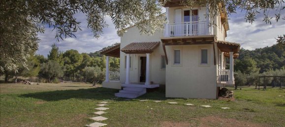 4 bedrooms Commercial property in Loutraki, Greece No. 6610 2