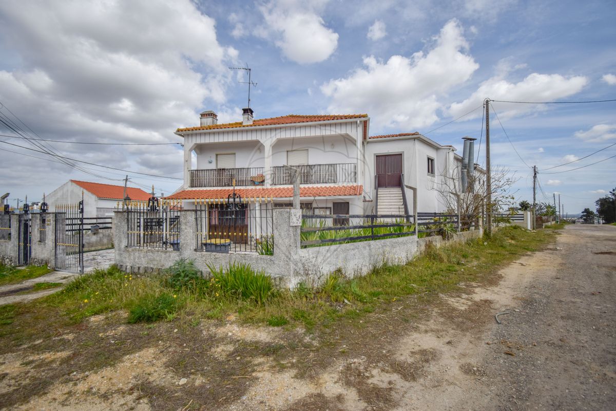 2 bedrooms House in Quinta do Conde, Portugal No. 19657