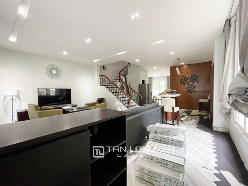 4 Schlafzimmer Villa in Long Bien, Vietnam, Nr. 743