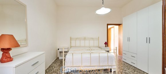 Дом с 3 комнатами в Sannicola, Италия № 230735 2