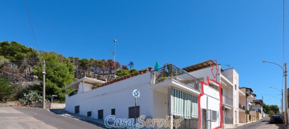 Дом с 3 комнатами в Sannicola, Италия № 230735 6