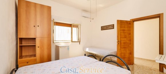 Дом с 3 комнатами в Sannicola, Италия № 230735 4