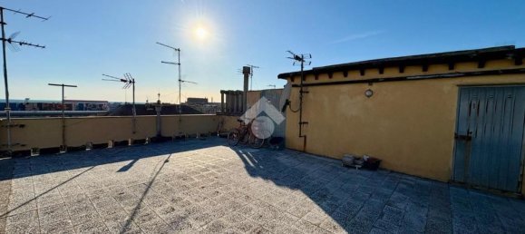 5 rooms Apartment in Genoa, Italy No. 120001 17