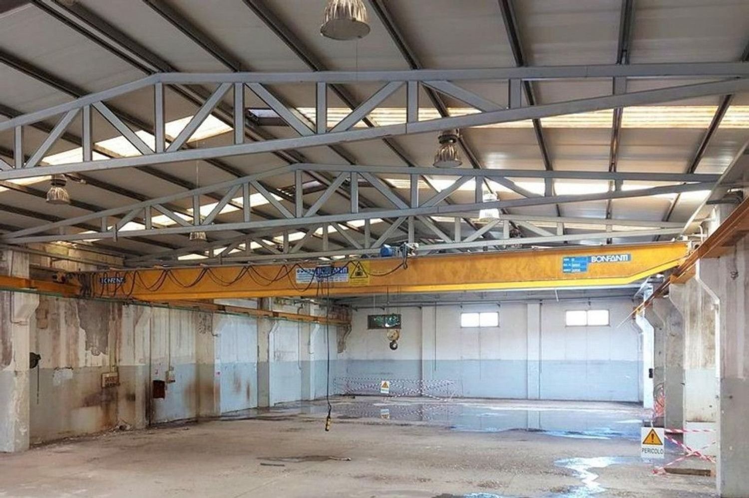 1545m² Warehouse in Marsala, Italy No. 372075