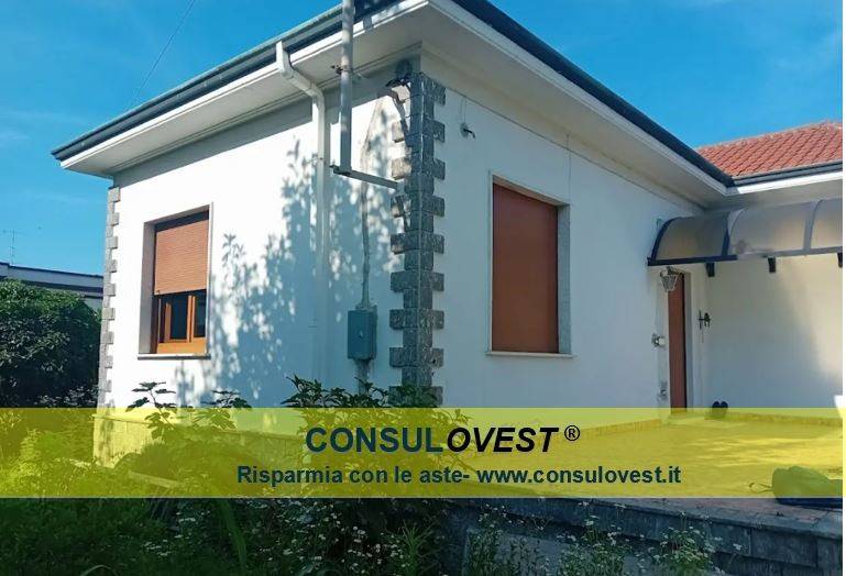 2 Schlafzimmer Villa in Busto Arsizio, Italy, Nr. 8965
