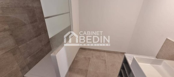 3 bedrooms House in Libourne, France No. 103058 5