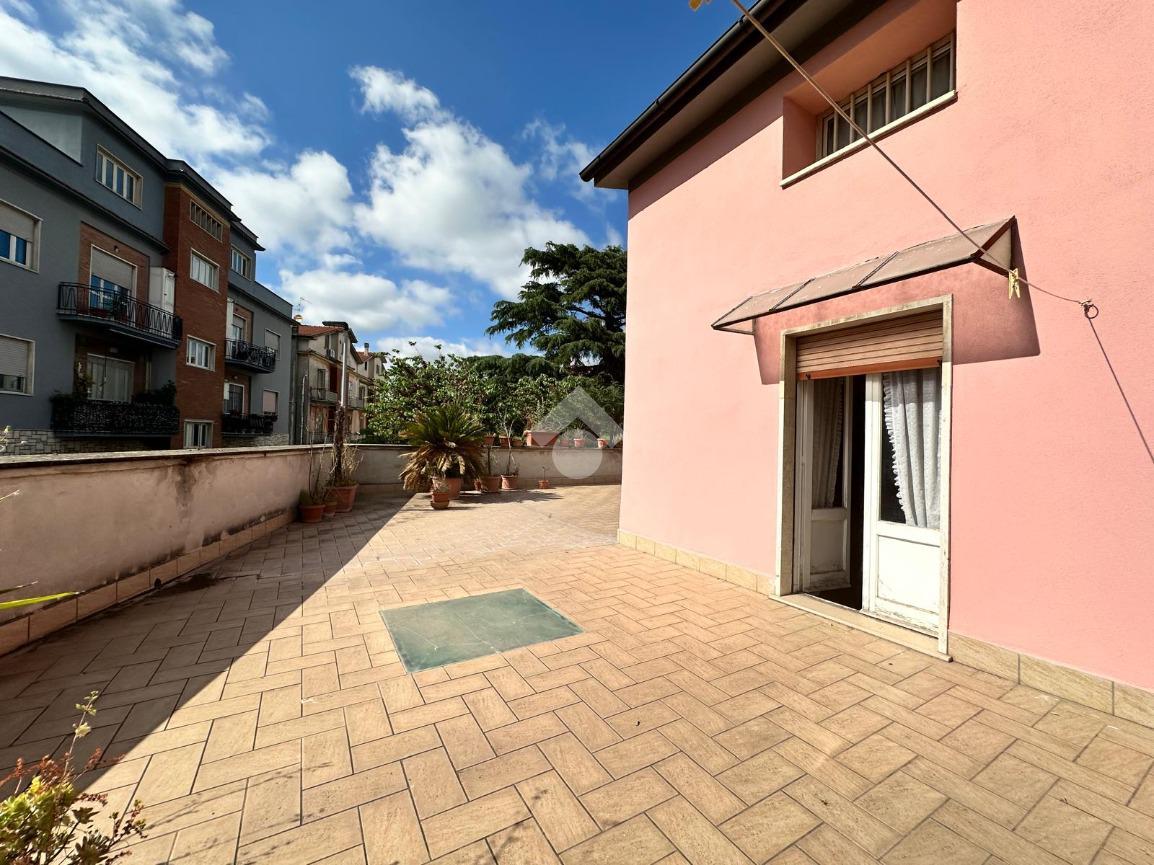 4غرفة شقة في Tuscania, Italy رقم 135030