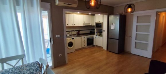 Apartamento de 2 dormitorios en Torrevieja, Spain No. 100705 3