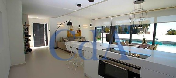 3 Schlafzimmer Villa in San Miguel de Salinas, Spain, Nr. 4952 3