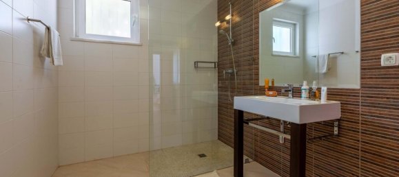 5 bedrooms Villa in Budens, Portugal No. 278819 15