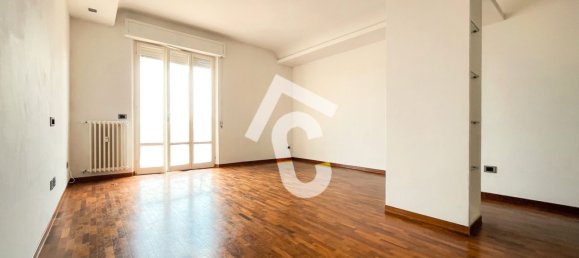 3 bedrooms Apartment in Jesi, Italy No. 312699 3