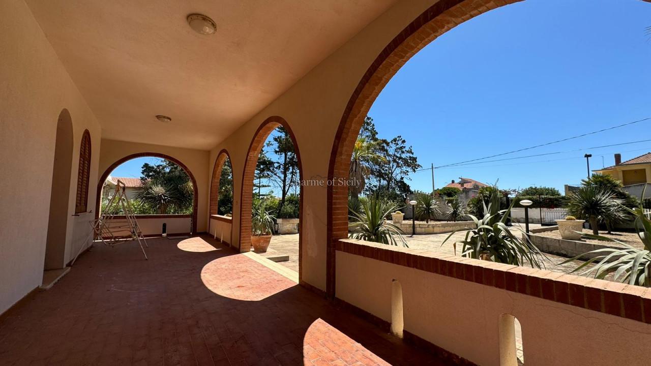 4 rooms Villa in Noto, Italy No. 227377