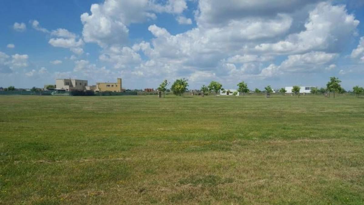  Land in Escobar, Argentina No. 112362