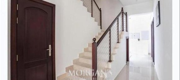 Moradia em banda T4 em Al Furjan, UAE N.º 42303 53