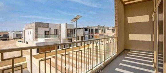 Moradia em banda T4 em Al Furjan, UAE N.º 42303 42