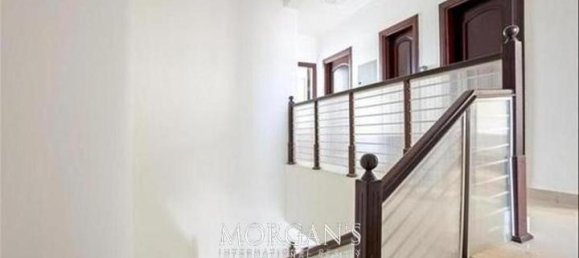 Moradia em banda T4 em Al Furjan, UAE N.º 42303 67