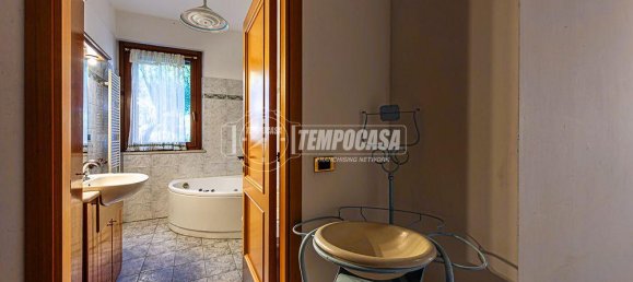 Дом с 5 комнатами в Сироло, Италия № 7328 48