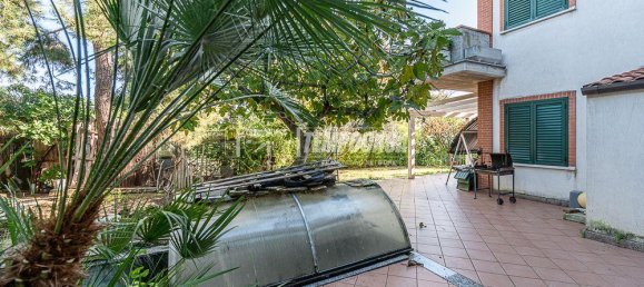 Дом с 5 комнатами в Сироло, Италия № 7328 6